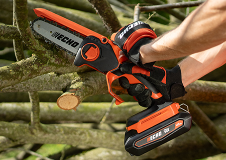 ECHO Launches the DHS-3006 Battery-Powered Pruning Saw
